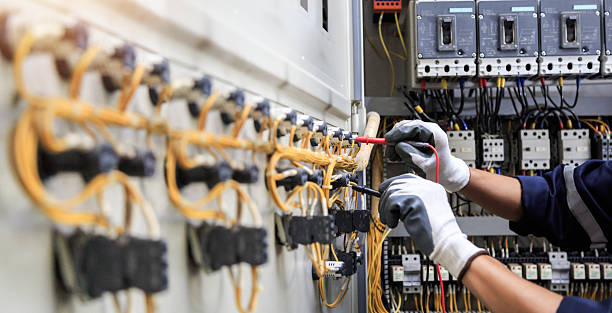 Professional Electrician technician working in Benton, LA